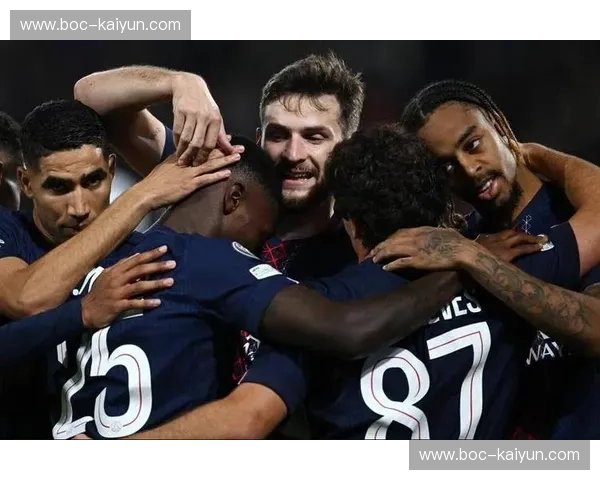 绿茵场上的恩怨史诗:为何“巴萨vs巴黎视频”是你永远戒不掉的足球毒药?